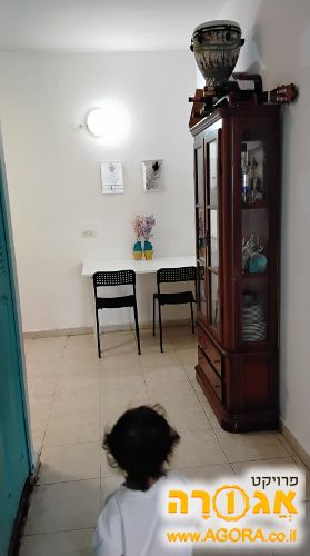 ויטרינה מעץ