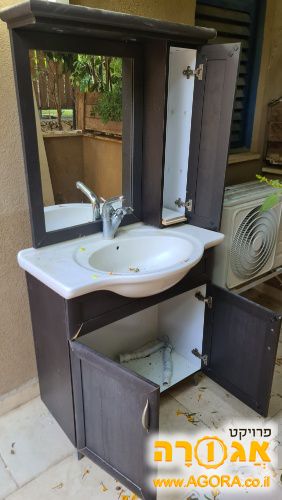 ארון אמבטיה