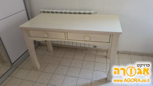 שולחן כתיבה