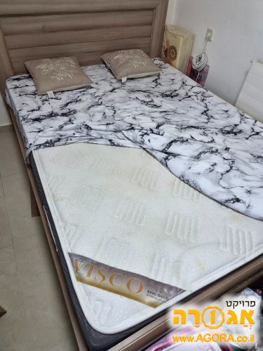 מיטה זוגית