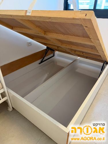 בסיס מיטה 140* 200 עם ארגז מצעים