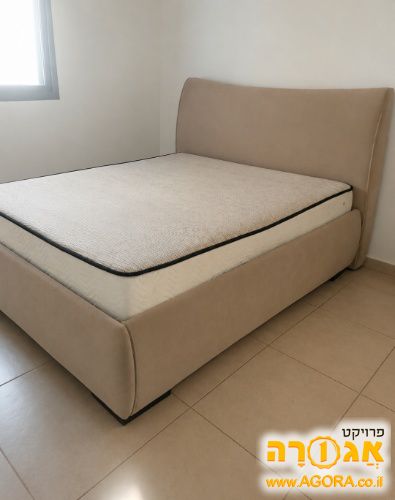 מיטה זוגית כולל ארגז ענק למזרן 160/200
