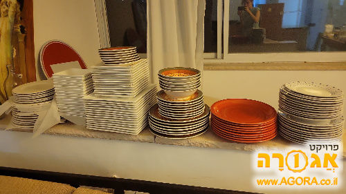 סטים של צלחות וקערות