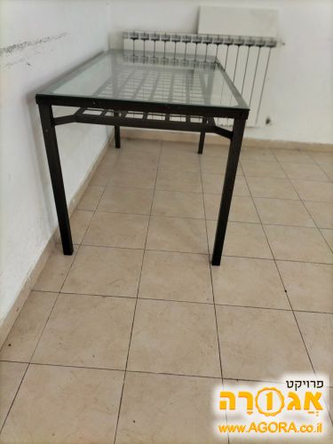 שולחן
