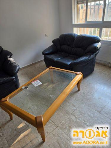 ספה, שולחן לסלון , שולחן וכיסאות