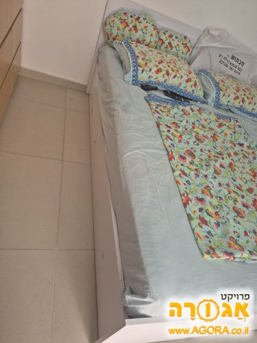 מיטה זוגית כולל מזרן