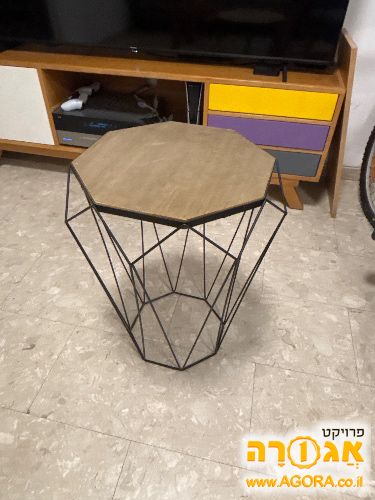 שולחן