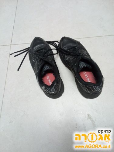 נעלי ספורט
