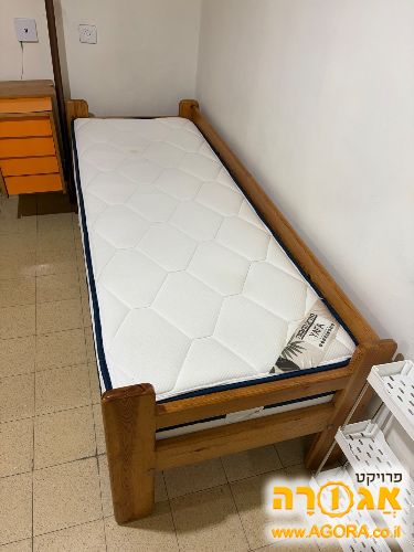 מיטת יחיד (כולל מזרן)