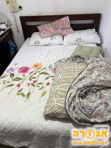 מיטה זוגית ומזרון