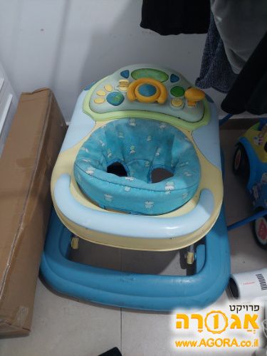 הליכון ישיבה לתינוק. מרחוב אשרמן תל אביב