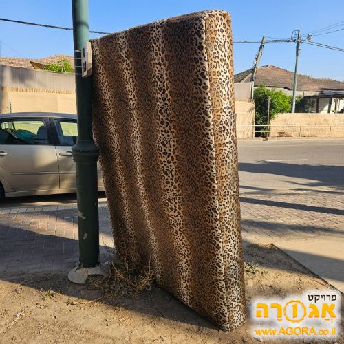 מיטה זוגית חשמלית