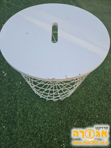 שולחן סלון עם סל נפתח