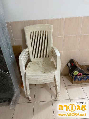 4 כסאות כתר עם ידיות