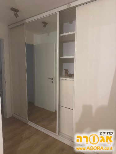 ארון קיר