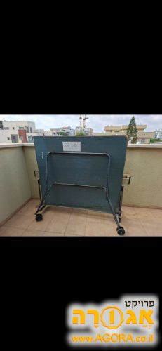 שולחן טניס שולחן