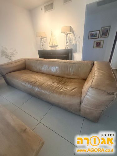 ספת עור יפייפיה