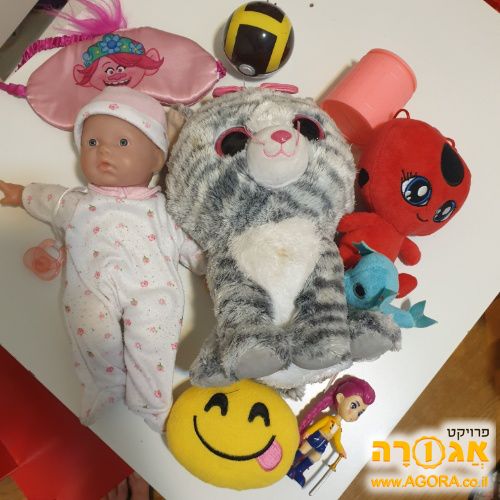 מגוון בובות