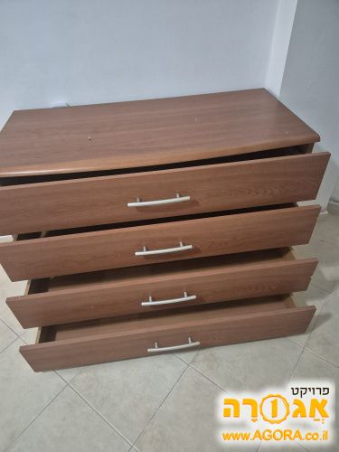ארונית (קומודה)