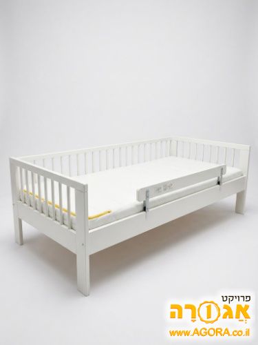 מיטת ילד מעבר