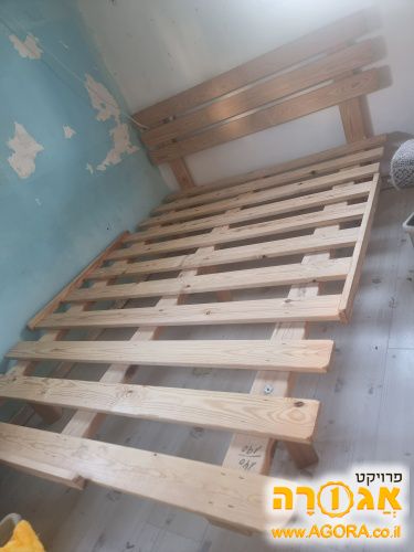 מיטה זוגית עם גב קרשים1.4*1.9