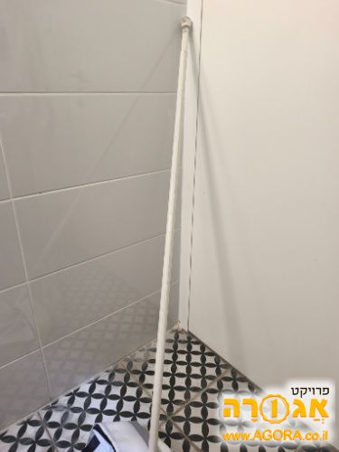 מוט לוילון אמבטיה