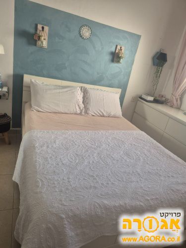 מיטה זוגית ומזרן מצריך ניקוי קל