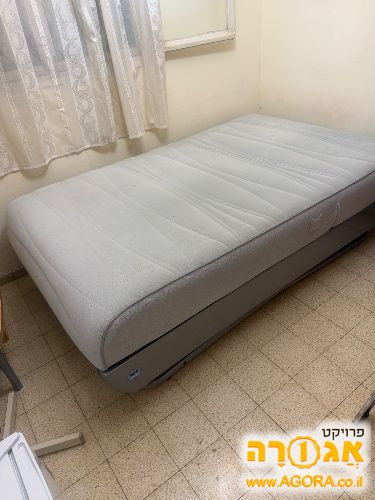 מיטה וחצי מתכווננת