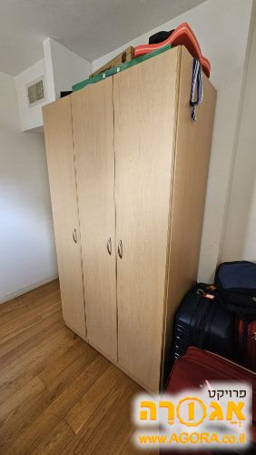 ארון בגדים