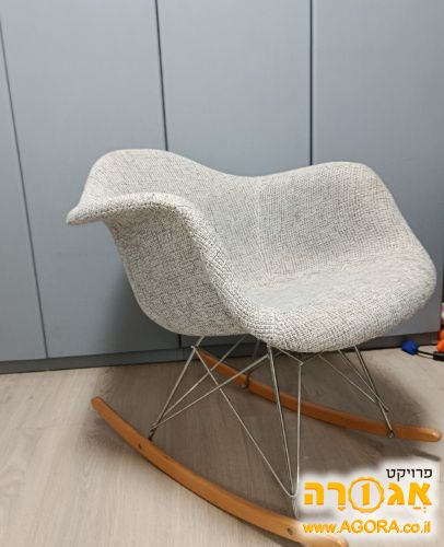 כסא נדנדה