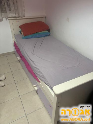 מיטה חבר