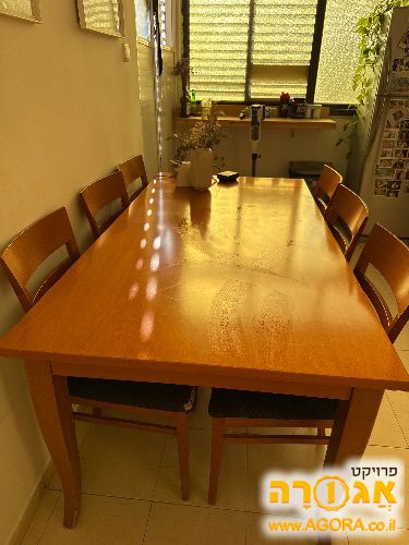 שולחן אוכל