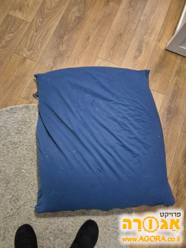 פוף של מילגה כחול