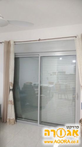 דלת הזזה