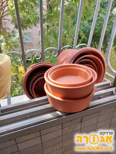 כלים לעציצים ותחתיות