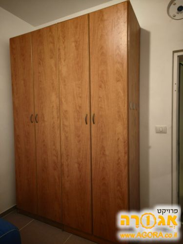 ארון בגדים