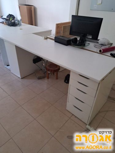 שולחן