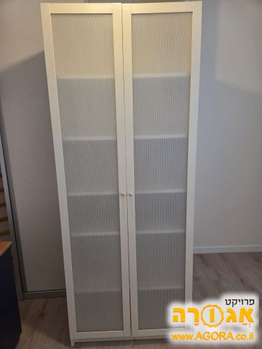 ארון ספרים