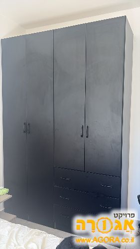ארון בגדים