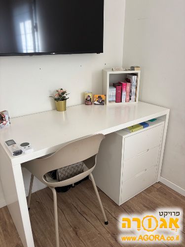 שולחן כתיבה