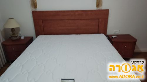 מיטה זוגית ומזרון+שידות תואמות
