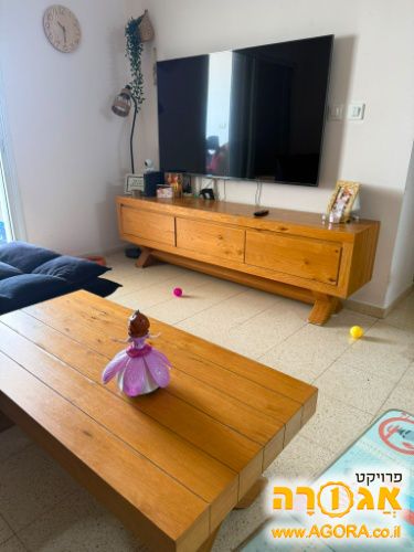 מזנון ושולחן סלון (סט)