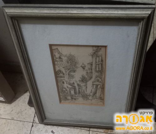 תמונה ממוסגרת עם זכוכית