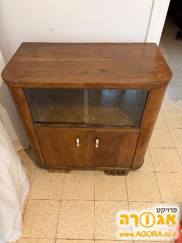 שידה / ארונית