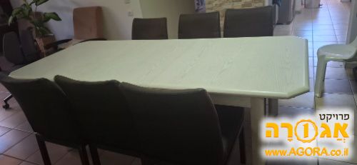 שולחן פינת אוכל