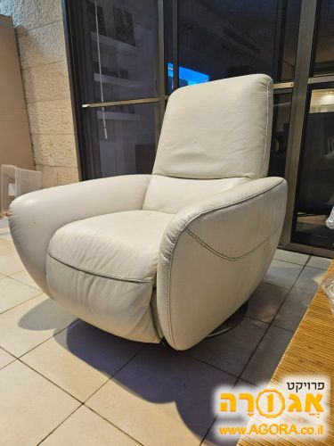 כורסת טלוויזיה - ריקליינר