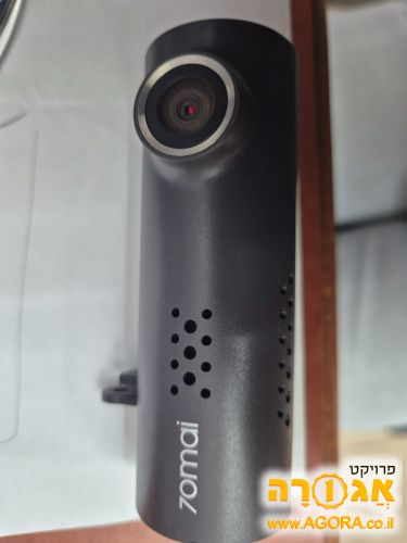 מצלמת דרך לאוטו עם תושבת שבורה