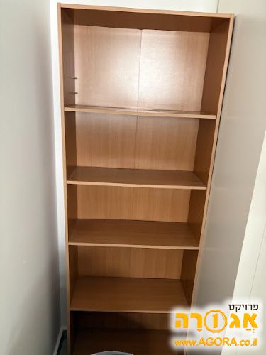כוננית מדפי עץ