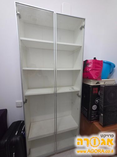 ארון ויטרינה