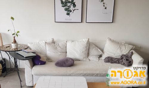 ספה נפתחת עם אחסון